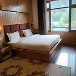 Riya Garden Lodge