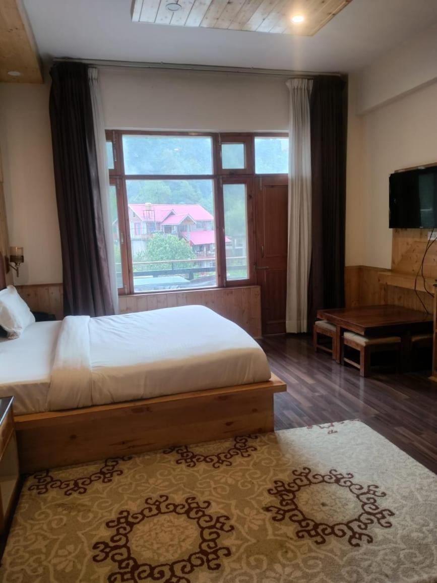 Riya Garden 4*