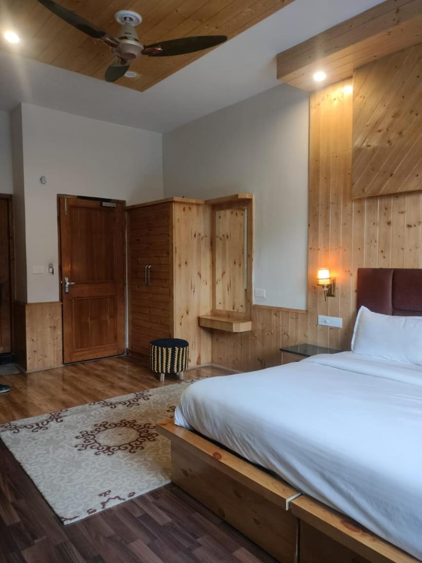 Riya Garden Hotel