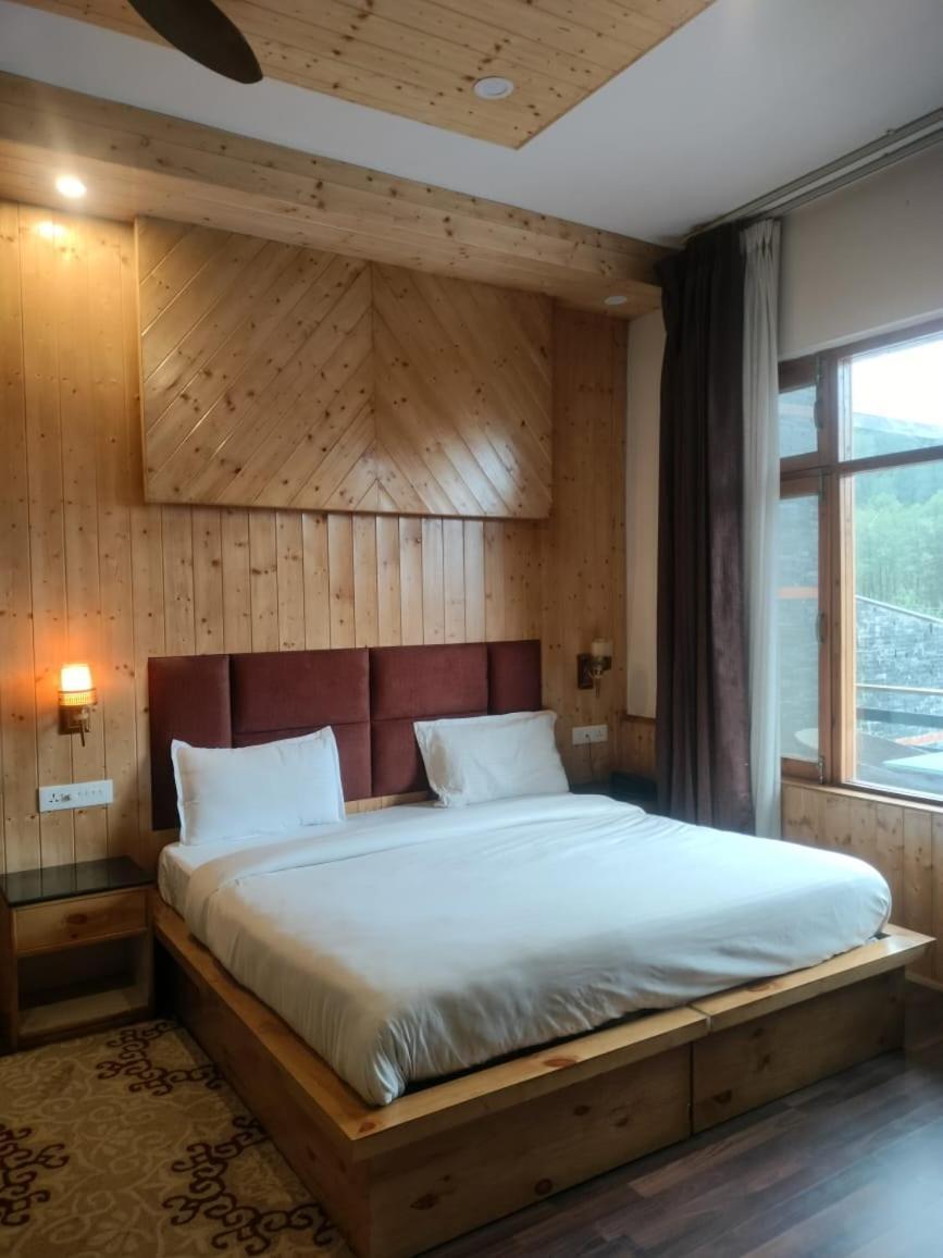 Hotel Riya Garden 4*